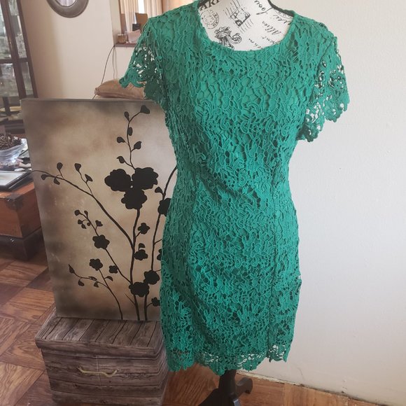Romance Language Dark Green Backless Lace Dress - Picture 5 of 6